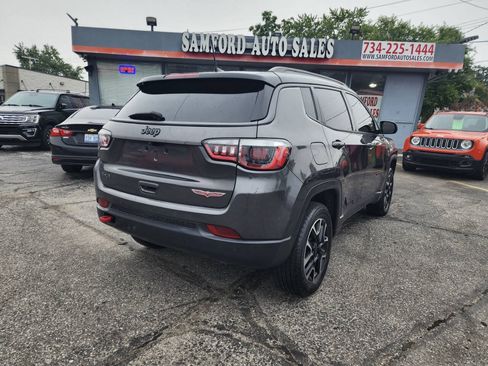 Used 2019 Jeep Compass Trailhawk w/ Leather Interior Group AWD/4WD image 9