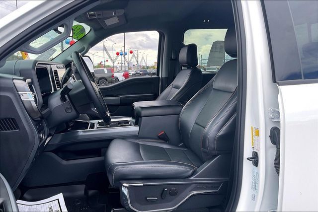Used 2024 Ford F250 Lariat w/ Sport Appearance Package AWD/4WD image 27