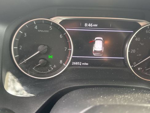 Used 2025 Nissan Rogue SV AWD/4WD image 9