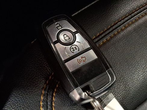 Used 2022 Ford Bronco Badlands image 24