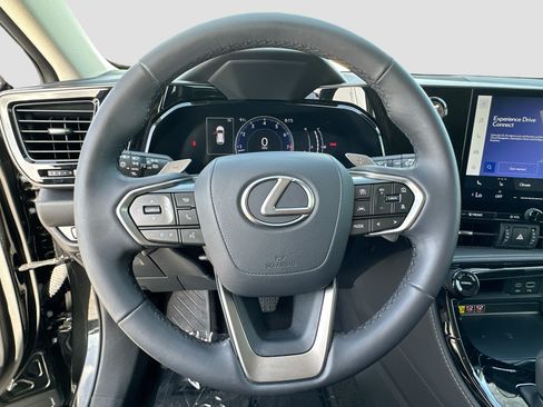 Used 2025 Lexus NX 250 FWD w/ Towing Package (2000 Lbs) image 10