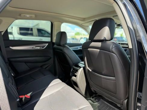 Used 2019 Cadillac XT5 Premium Luxury w/ Driver Assist Package AWD/4WD image 7