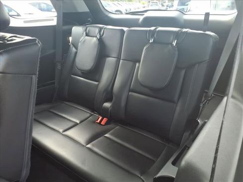 Certified 2021 Ford Explorer XLT w/ Equipment Group 202A image 19