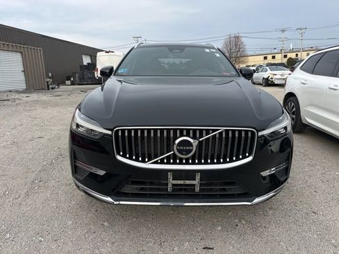 Used 2023 Volvo XC60 B5 Plus w/ Climate Package image 2