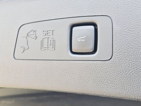 Used 2024 Lincoln Corsair AWD w/ Equipment Group 102A image 18