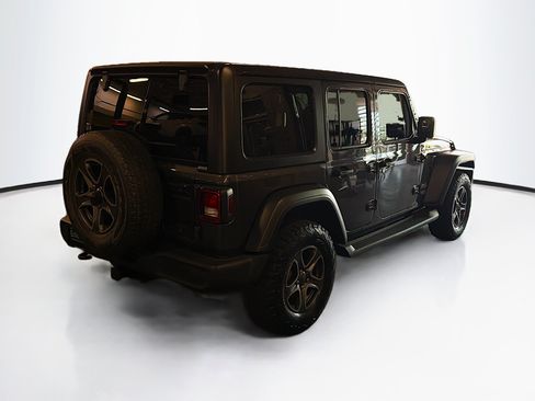 Used 2018 Jeep Wrangler Unlimited Sport S AWD/4WD image 9