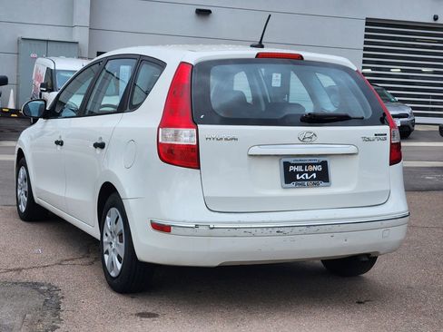 Used 2010 Hyundai Elantra GLS FWD image 7