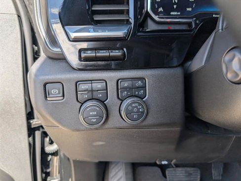 Used 2025 Chevrolet Silverado 1500 High Country w/ Technology Package AWD/4WD image 29