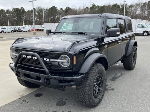 Used 2024 Ford Bronco Wildtrak image 5
