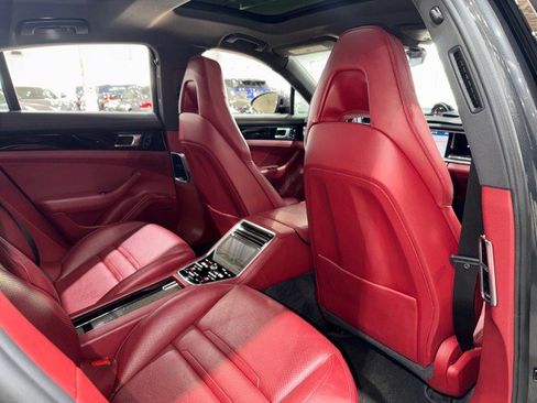 Used 2017 Porsche Panamera image 59