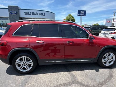 Used 2022 Mercedes-Benz GLB 250 4MATIC image 3