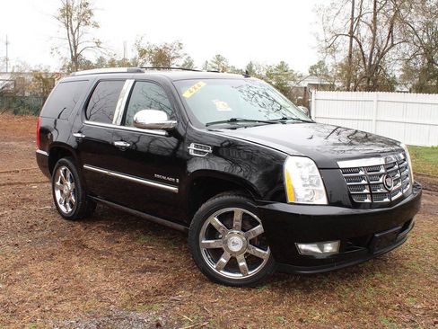 Used 2009 Cadillac Escalade AWD image 3
