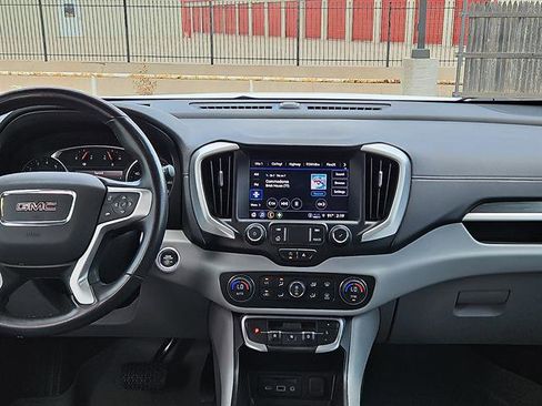 Used 2022 GMC Terrain SLT FWD image 10