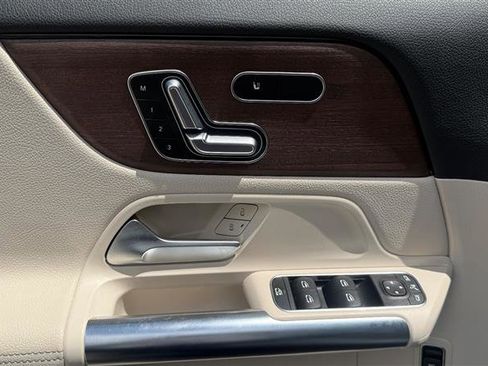 Used 2021 Mercedes-Benz GLA 250 4MATIC image 14