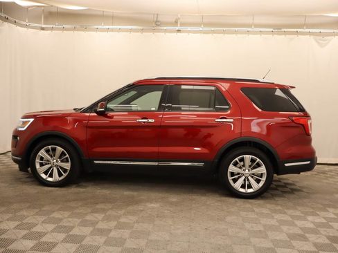 Used 2018 Ford Explorer Limited w/ Equipment Group 301A FWD image 2