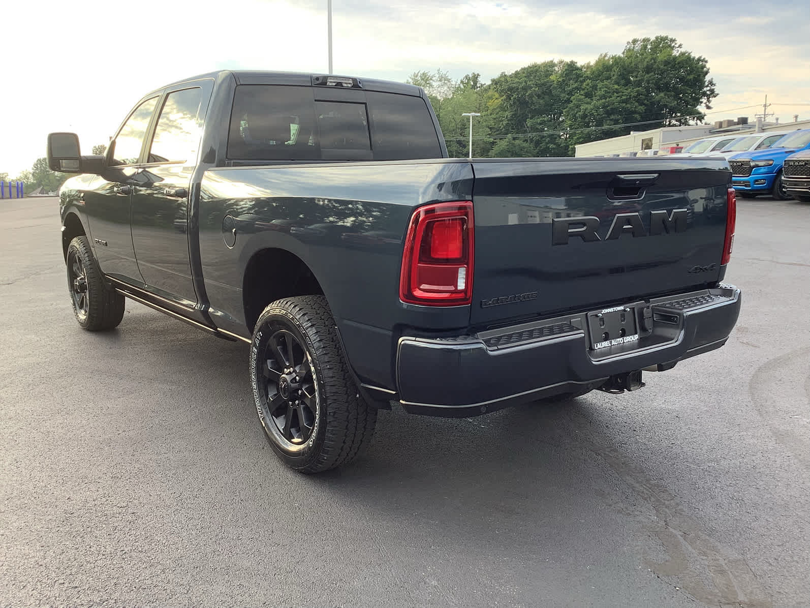 Used 2025 RAM 2500 Laramie AWD/4WD image 5