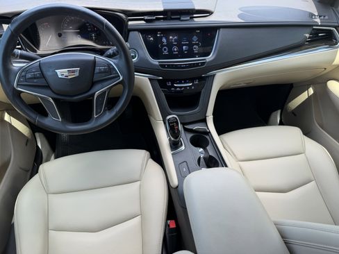 Used 2019 Cadillac XT5 FWD image 13