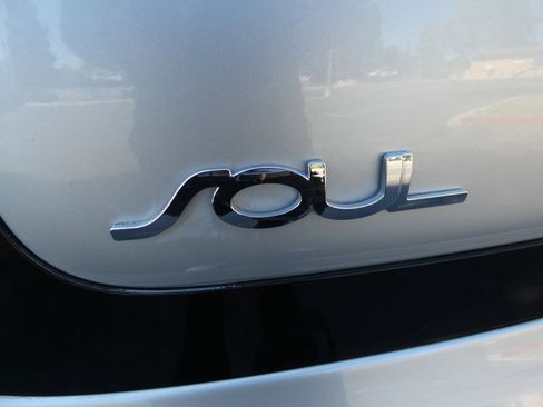 Used 2018 Kia Soul image 65