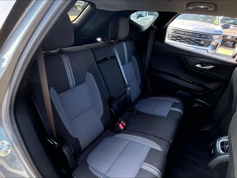 Used 2025 Chevrolet Blazer LT AWD/4WD image 28