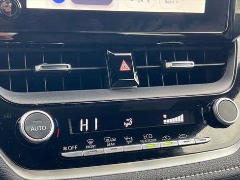 Certified 2023 Toyota Corolla SE image 21