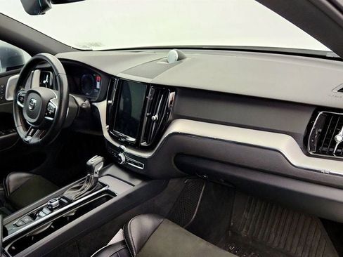 Used 2019 Volvo XC60 T6 R-Design AWD/4WD image 24