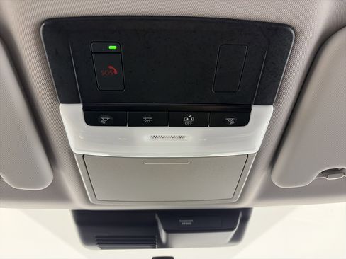 Used 2024 Mitsubishi Outlander SE image 34