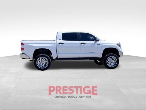 Used 2018 Toyota Tundra SR5 AWD/4WD image 5