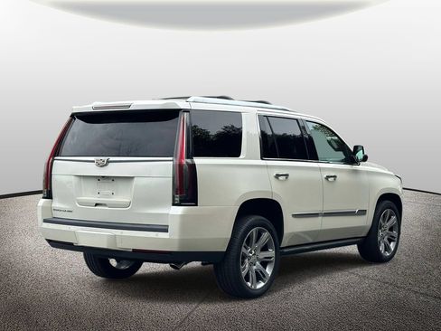 Used 2015 Cadillac Escalade Premium AWD/4WD image 2