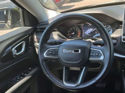 Used 2022 Jeep Compass Trailhawk w/ Trailhawk Convenience Group AWD/4WD image 22