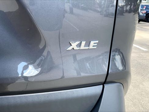 Used 2024 Toyota RAV4 XLE w/ Convenience Package FWD image 10