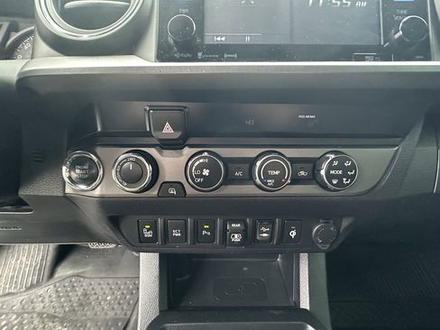 Used 2019 Toyota Tacoma TRD Off-Road image 28