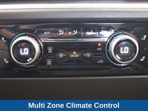Used 2025 GMC Sierra 1500 SLT AWD/4WD image 9