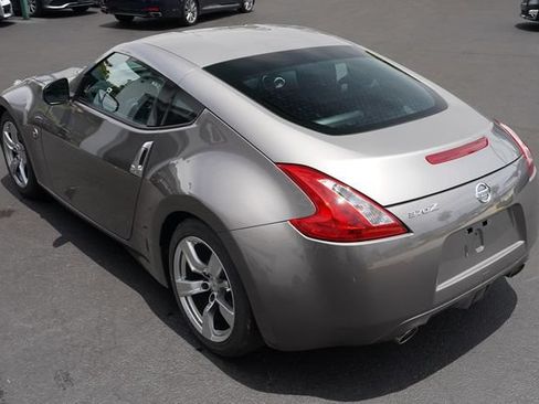 Used 2009 Nissan 370Z Coupe RWD image 8