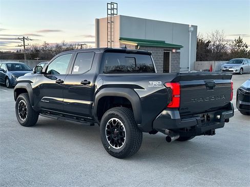 New 2026 Toyota Tacoma TRD Off-Road image 3