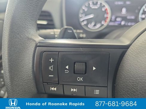 Used 2024 Nissan Rogue SV FWD image 23