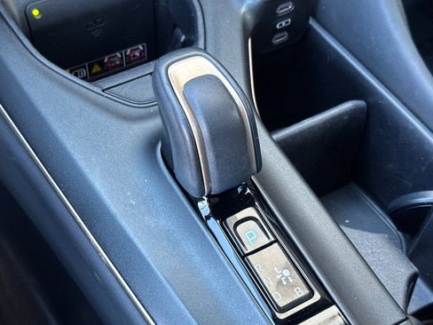 Certified 2023 Toyota Crown XLE image 27