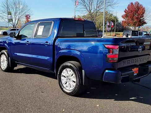 Used 2023 Nissan Frontier SV w/ SV Convenience Package image 6