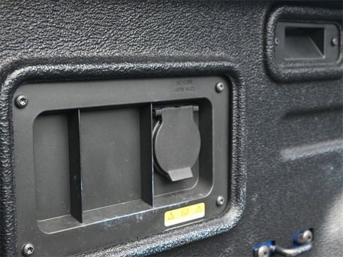 Used 2025 Ford Ranger Lariat w/ Chrome Accent Package image 19