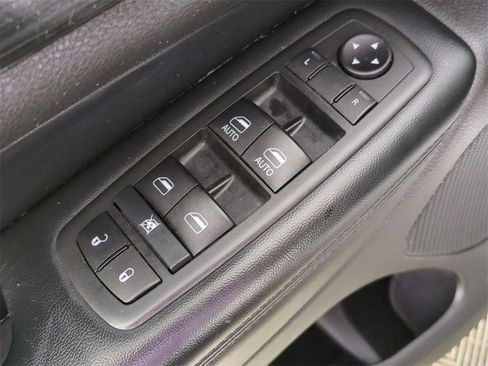 Used 2020 Jeep Grand Cherokee Laredo image 22