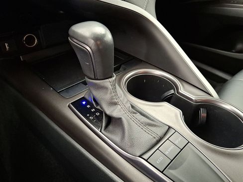 Certified 2023 Toyota Camry SE FWD image 4