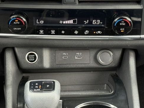 Used 2023 Nissan Rogue SV AWD/4WD image 26