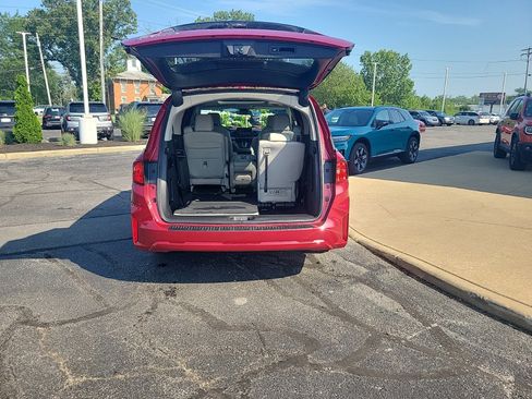 New 2025 Honda Odyssey EX-L image 6