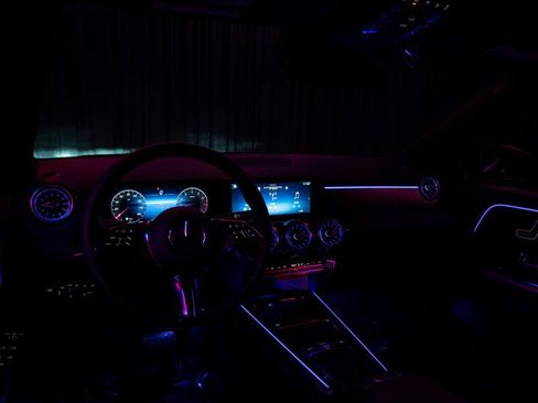 Certified 2025 Mercedes-Benz GLA 250 image 27