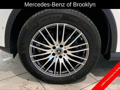 Certified 2025 Mercedes-Benz GLC 300 4MATIC image 10