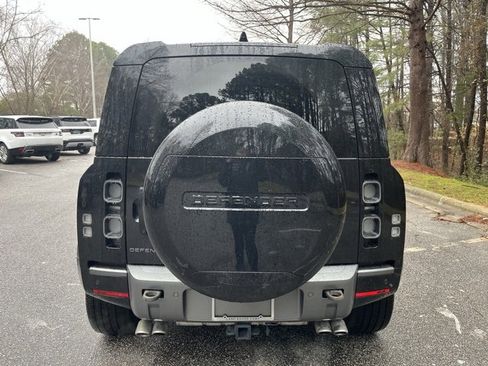 Used 2024 Land Rover Defender 110 V8 image 8