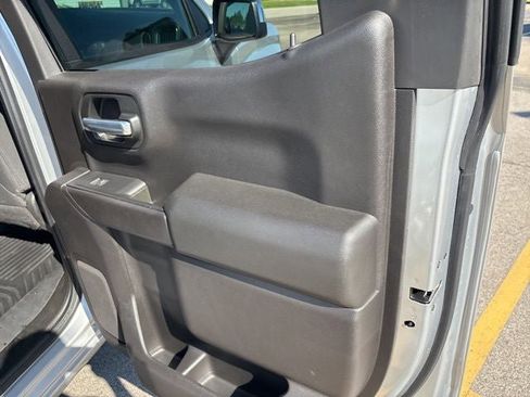 Used 2021 Chevrolet Silverado 1500 LT w/ Convenience Package II AWD/4WD image 11