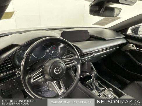 Used 2022 MAZDA MAZDA3 s image 31