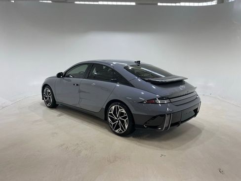 Used 2024 Hyundai Ioniq 6 Limited image 6