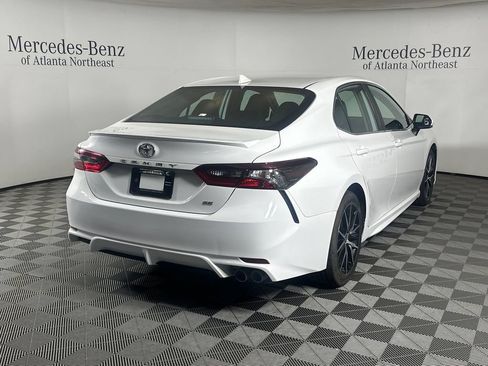 Used 2023 Toyota Camry SE FWD image 7
