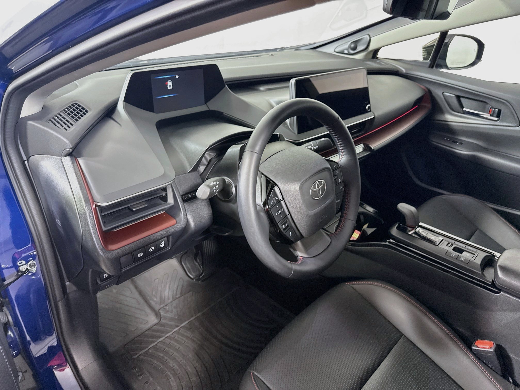 Certified 2025 Toyota Prius Plug-In Hybrid w/ Limited Premium Package FWD image 9